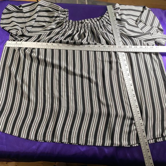 📌 Violet & Claire Carmen Style striped Blouse with wide Short Sleeves - Picture 4 of 10